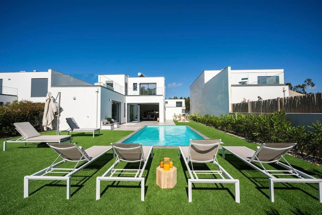 Villa Paradise Bay - B&B São Martinho do Porto