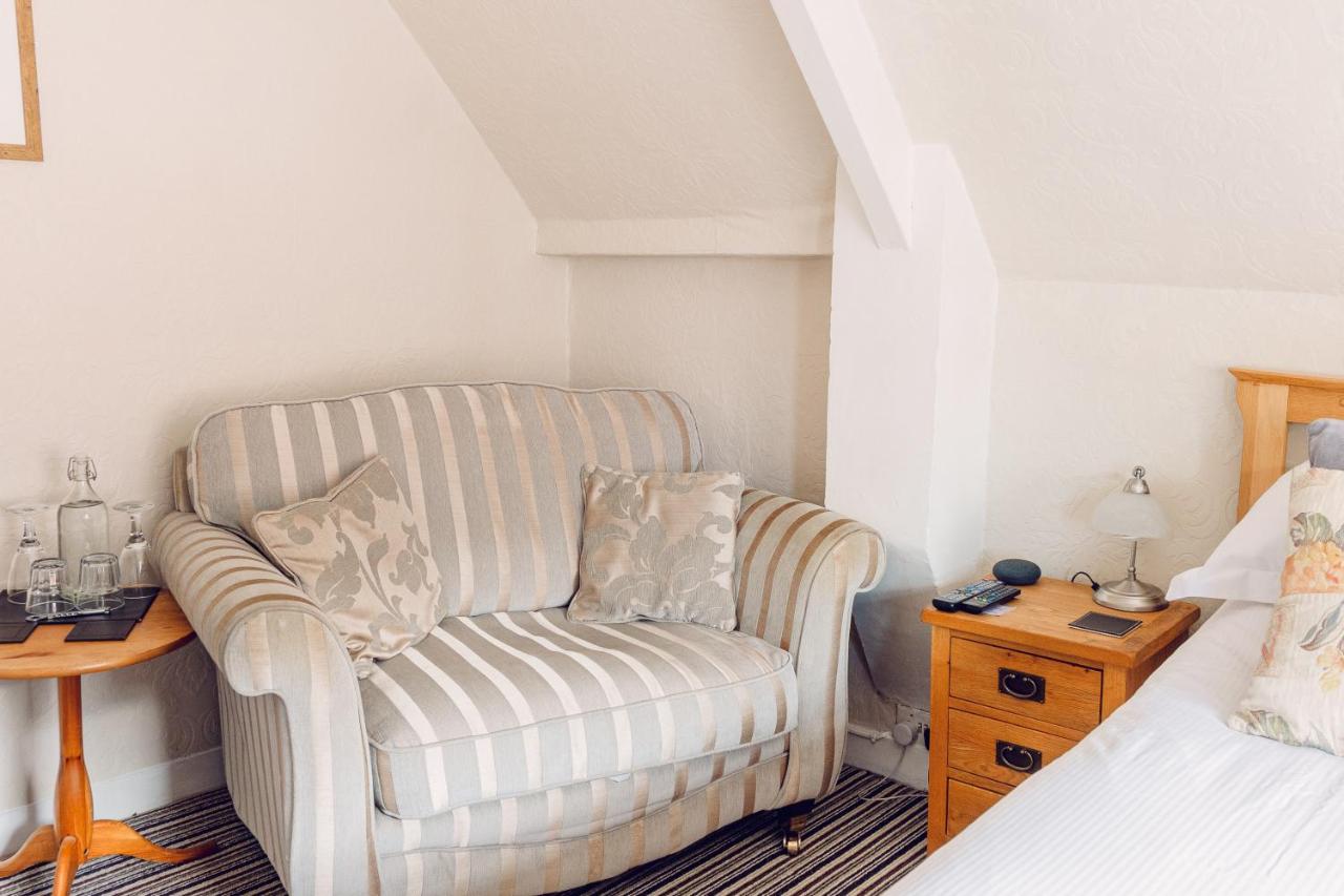 Double Room with Private External Bathroom
