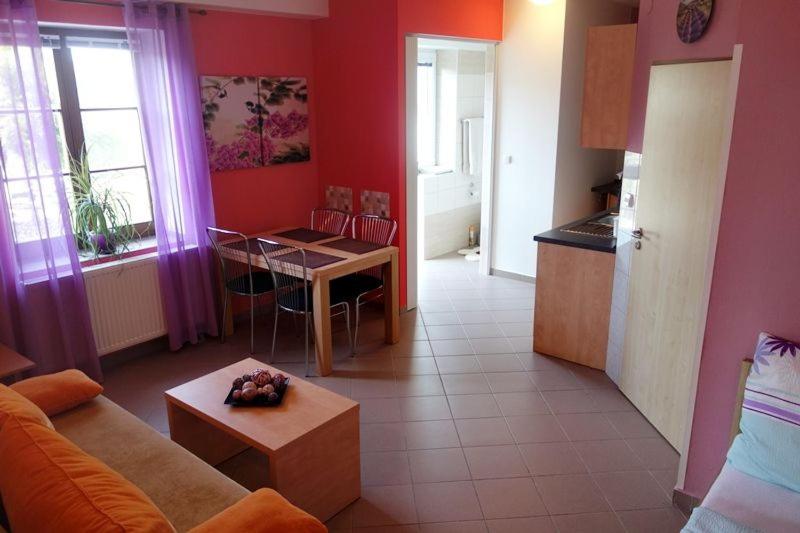 Appartement met 1 Slaapkamer en een Balkon