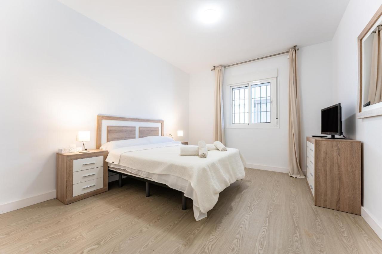 CT 328 - Faro's Butiplaya Apartment for 2 - B&B La Cala De Mijas