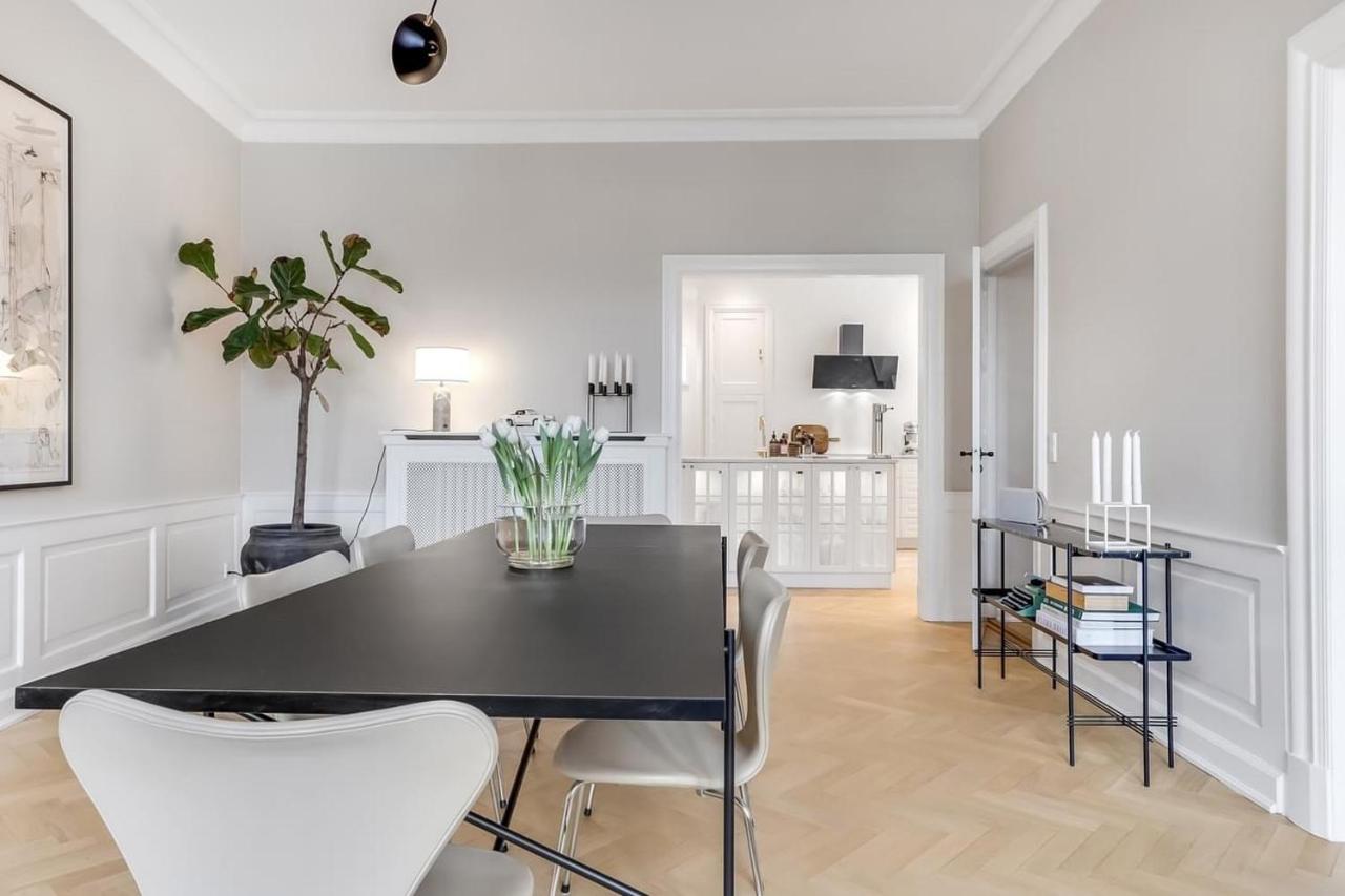Herskabslejlighed Odense centrum - Bed and Breakfast