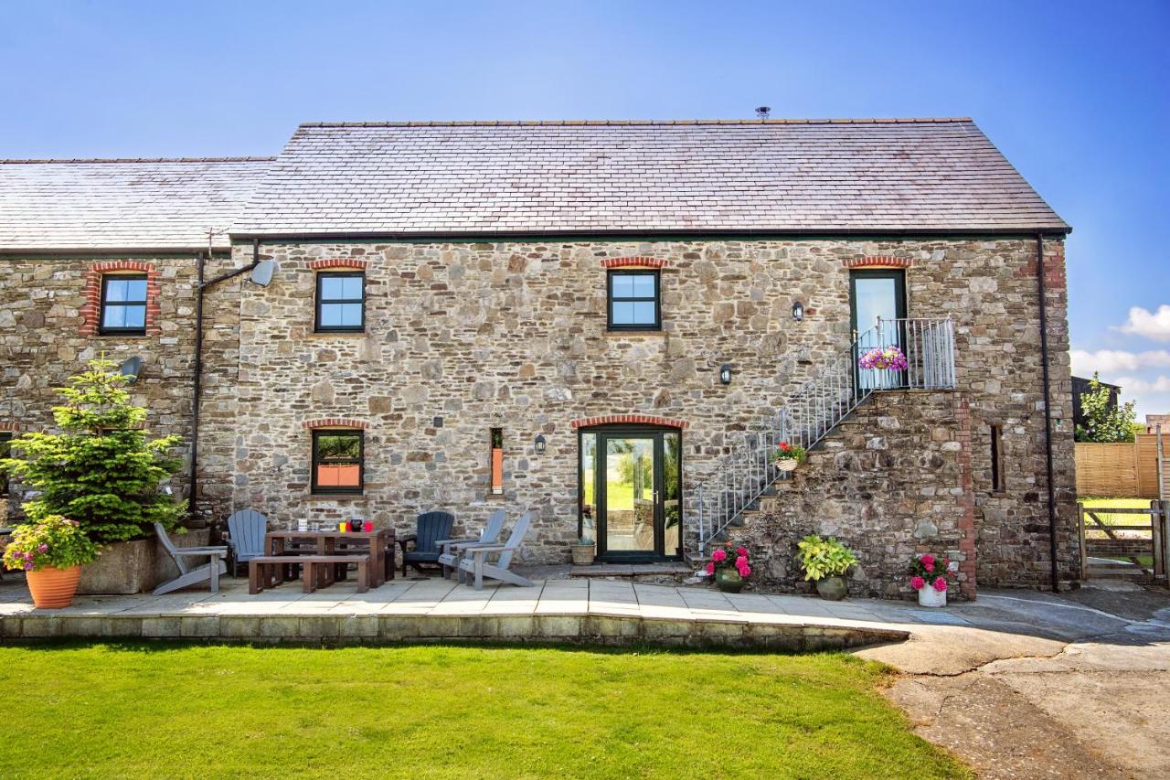 Kidwelly Farm Cottage - B&B