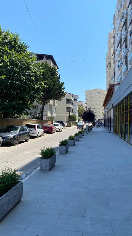Family Retreat On The Beach By Wave Apartments - Ferienwohnung Durrës