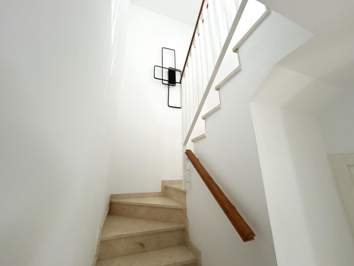G&H Apartments - Penthouse City Center - Jerez - Bed and Breakfast Jerez de la Frontera