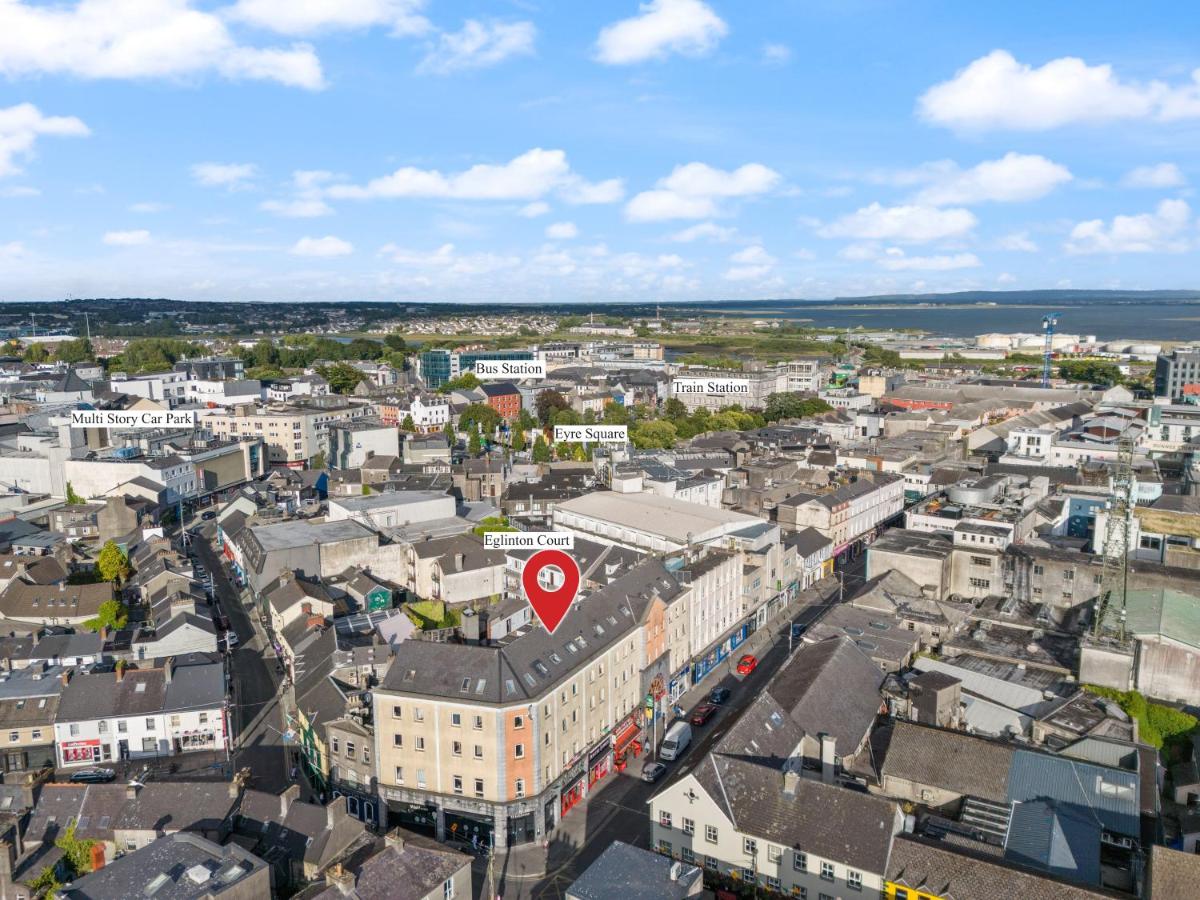 Heart of City Centre Stunning View - B&B Galway