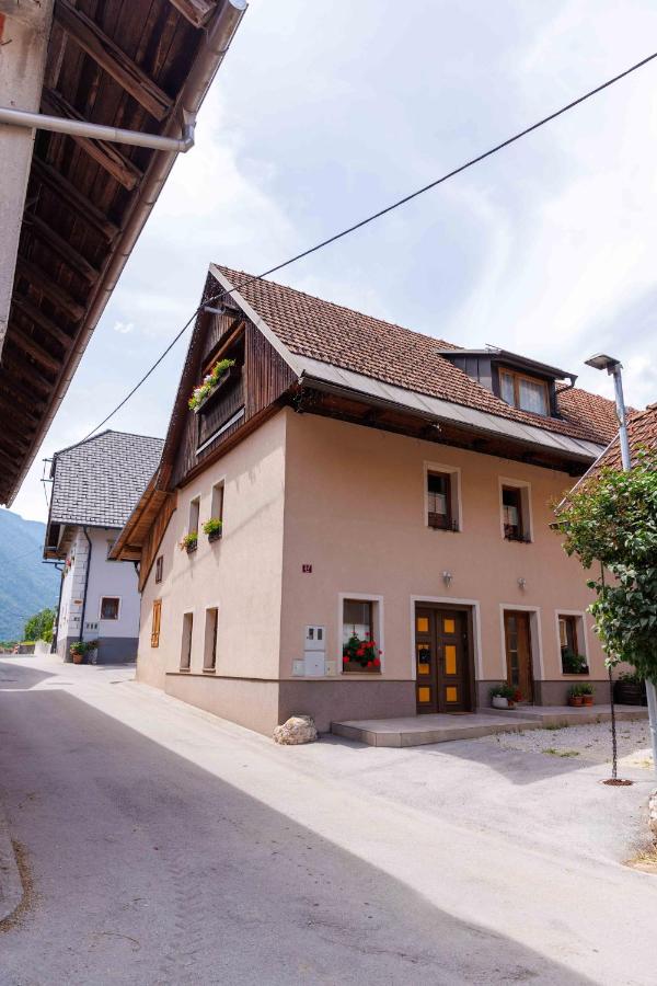 Hiša na Dovjem - B&B Mojstrana