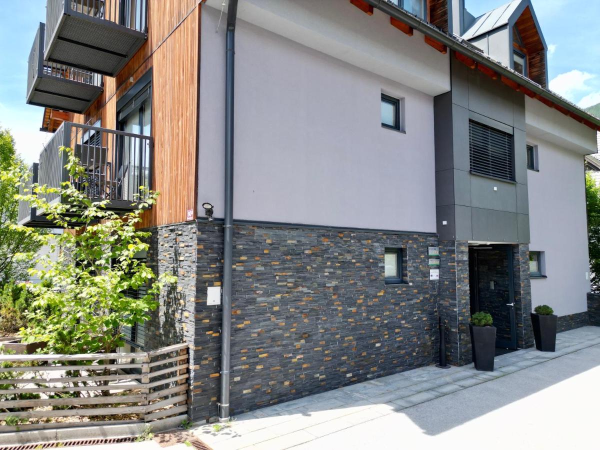 One-Bedroom Apartment - Annex