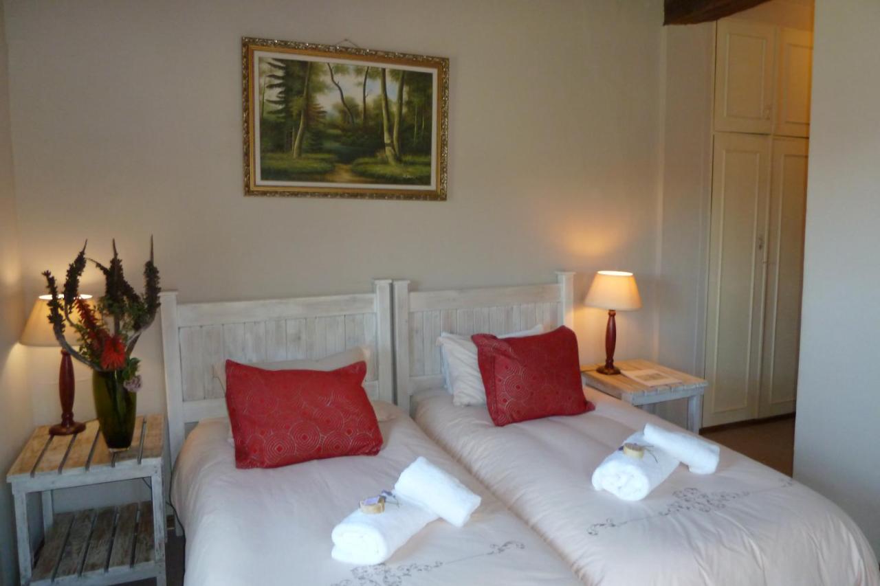 Zweibettzimmer mit Bergblick