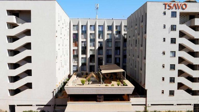 Girani Luxe Homes- Elegant comfy studio with A pool - Bed and Breakfast