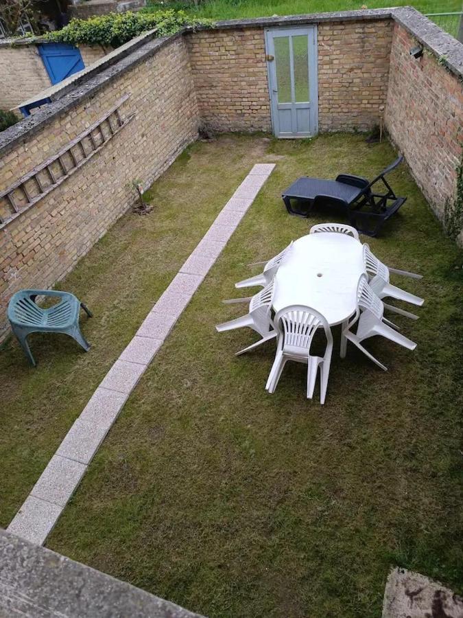 Beau studio à 2mn de la mer et avec jardin - B&B