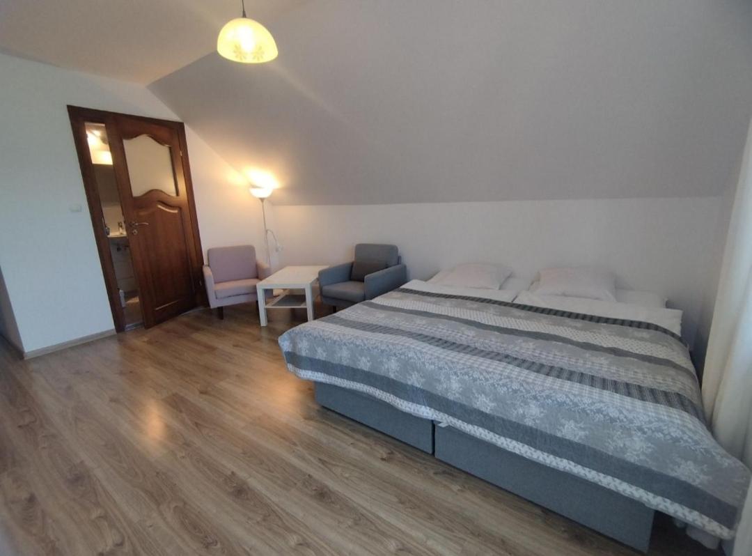 Doppelzimmer mit Balkon