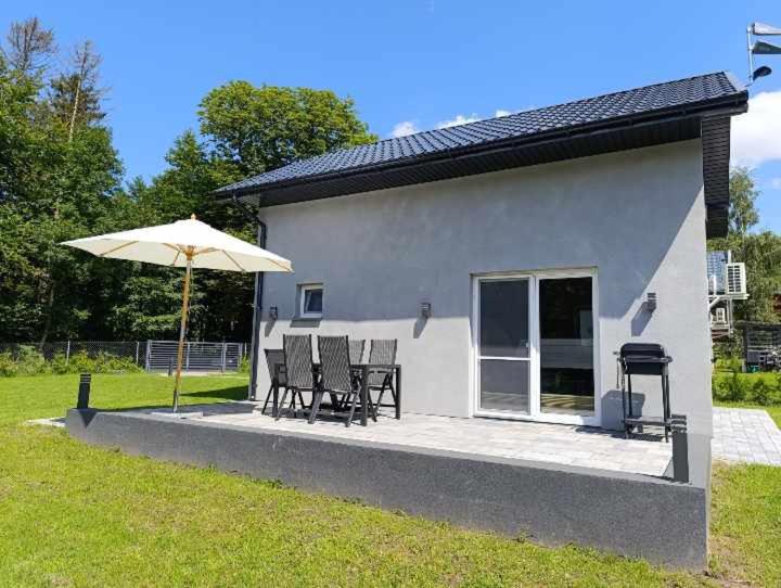 Dom wypoczynkowy Pod kasztanem 2 nad jeziorem - Ferienwohnung