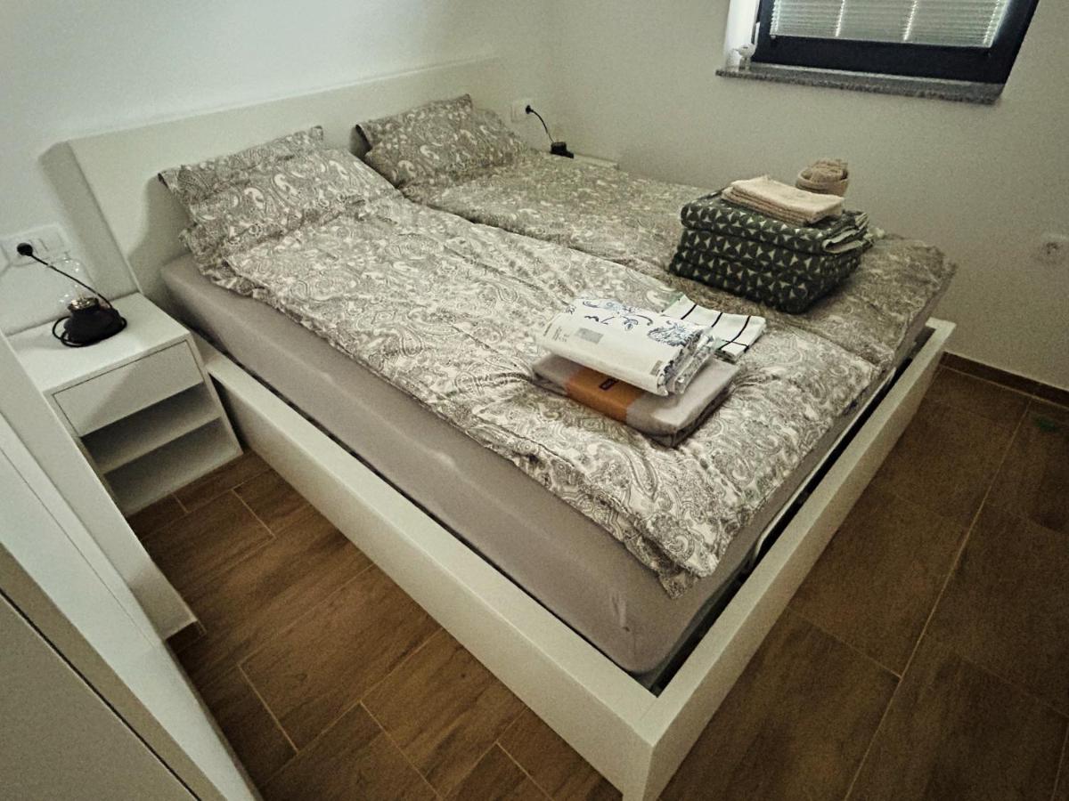 Apartment mit Terrasse
