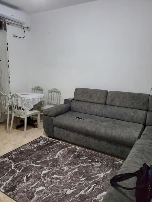 Emiliano's Apartments - Ferienwohnung Shëngjin