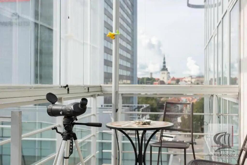 Cozy 3-room Penthouse in the very Heart of Tallinn - B&B