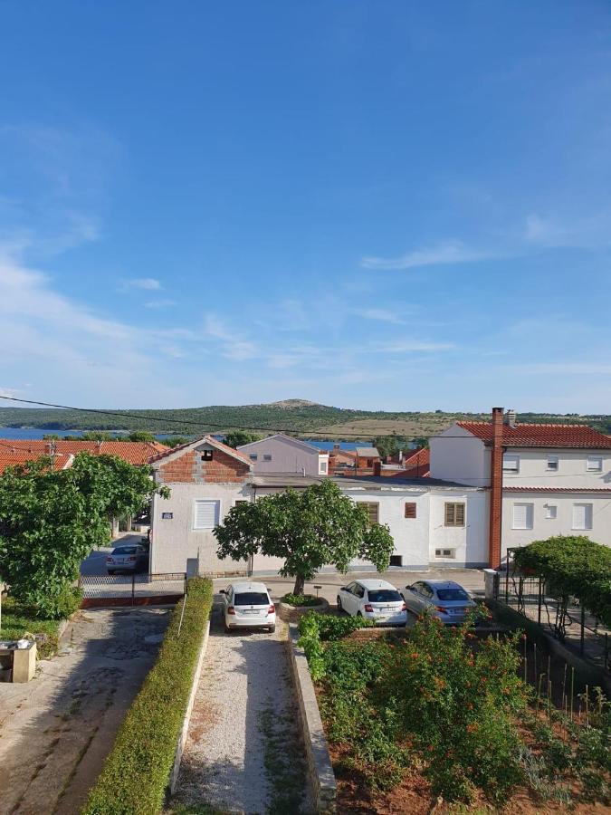 Apartment Sidro - B&B Posedarje