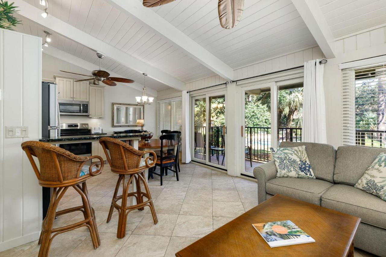 8 Hilton Head Beach Villa - Ocean Views, Pool, & Prime Location Near Coligny Plaza! - B&B Hilton Head Island