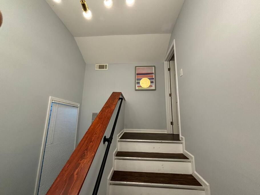 3 bed 3 bath home Dtown Gainesville - Bed and Breakfast