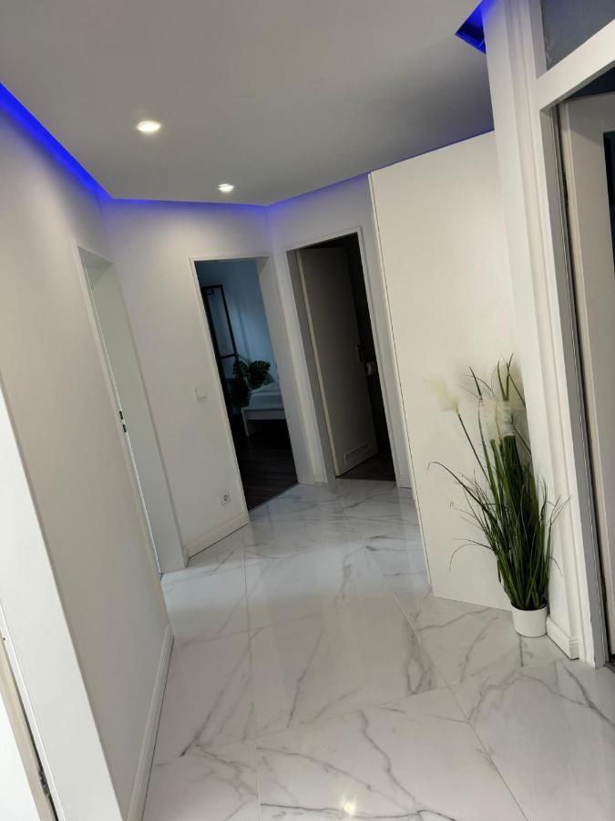 einfachHEIMISCH - Apartment am See - NETFLIX - ERHOLUNG PUR - SEEBLICK - MODERN - B&B Hannover