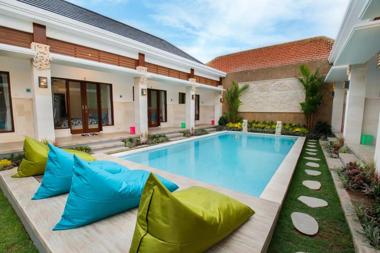 Canggu Tropical House / France Room - Bed and Breakfast Canggu