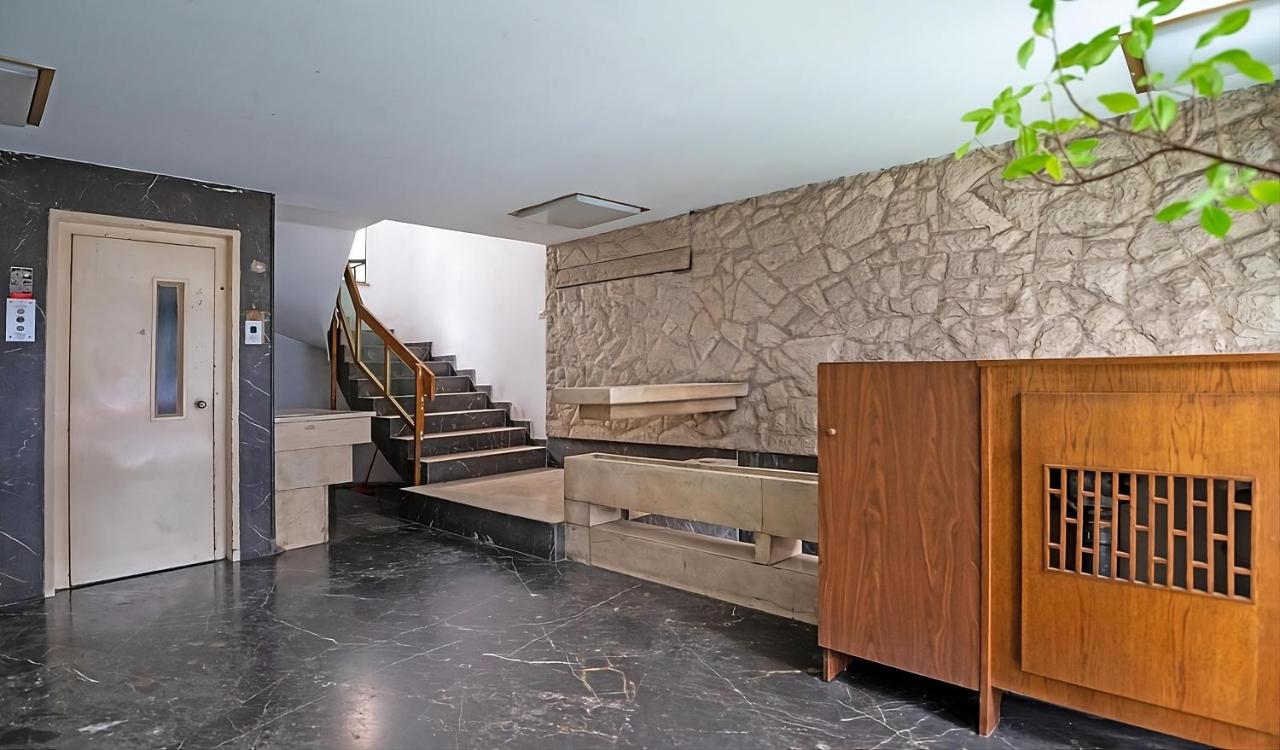 Entire Apt, 3rd Floor, 1 Bedroom - Chambres d’hôtes Athènes