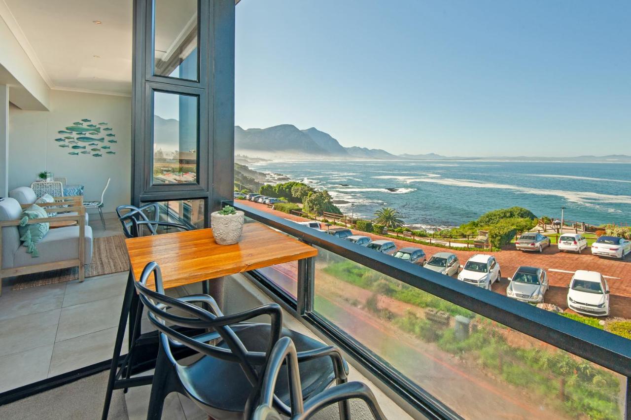 Walker Bay Luxury Seafront Apartment - Chambres d'hôtes Hermanus