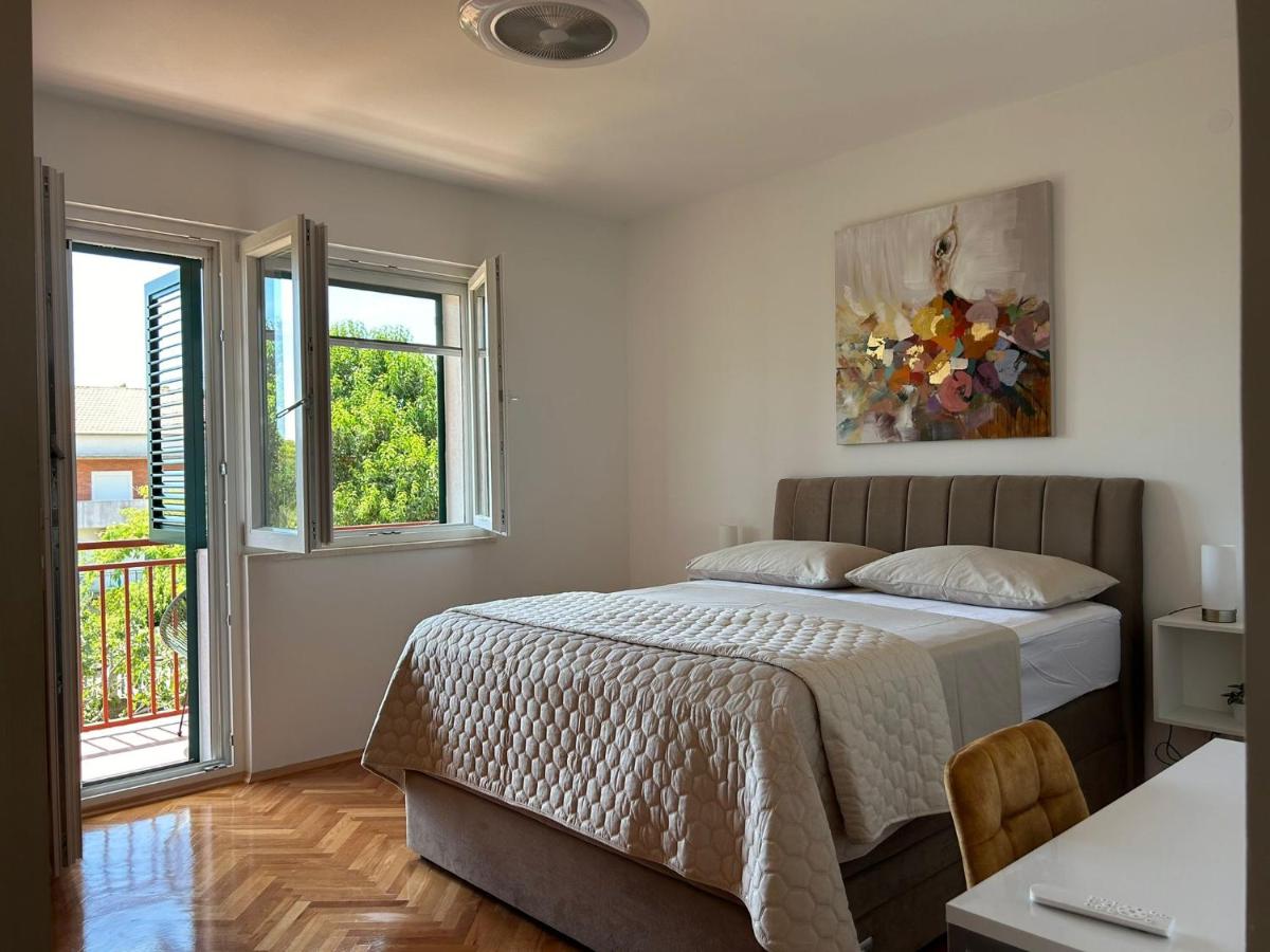 Apartment mit 2 Schlafzimmern und Balkon