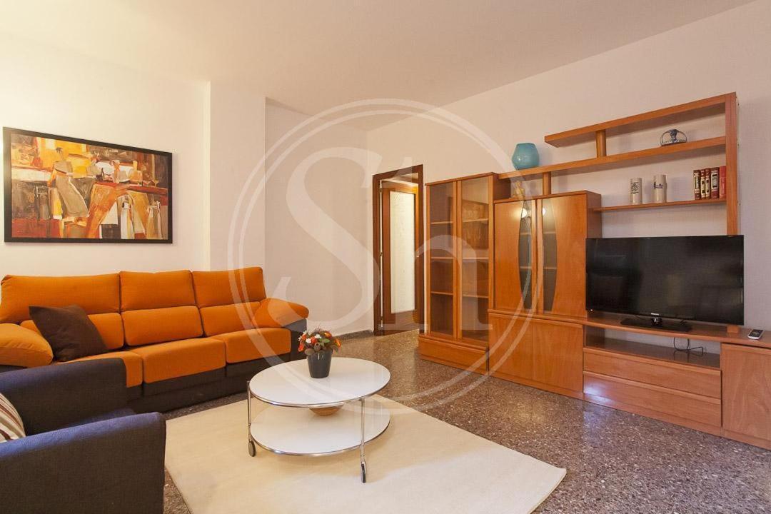 Bonito Apartamento en Monumental - B&B Barcellona