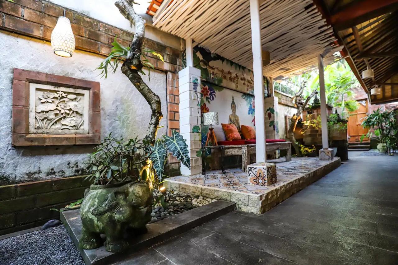 Cozy and Authentic 1-BDR with Balinese Temples - Chambres d’hôtes Ubud
