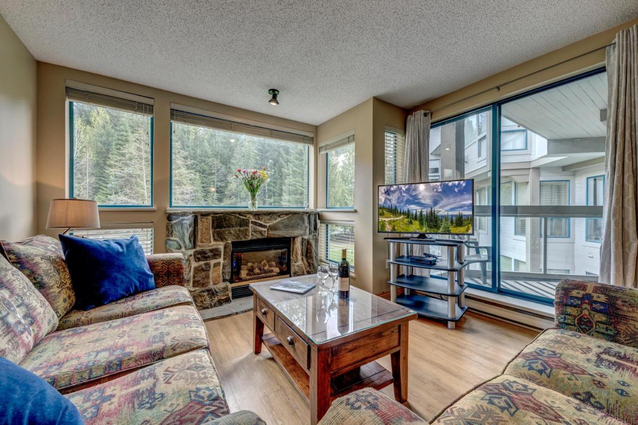 Greystone Lodge 332 Ski-in Out - B&B Whistler