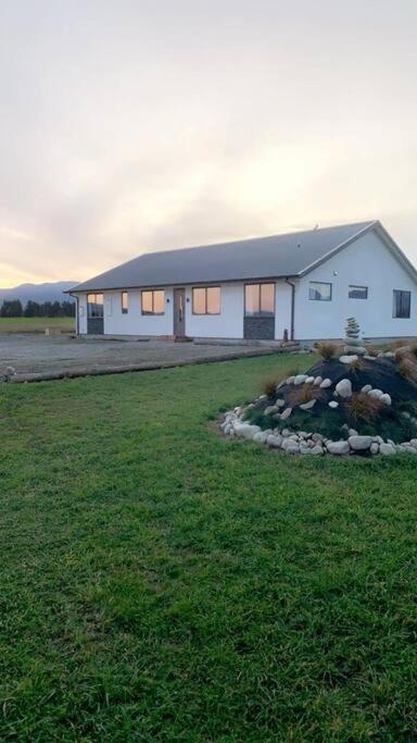 The Opuha House - Bed and Breakfast