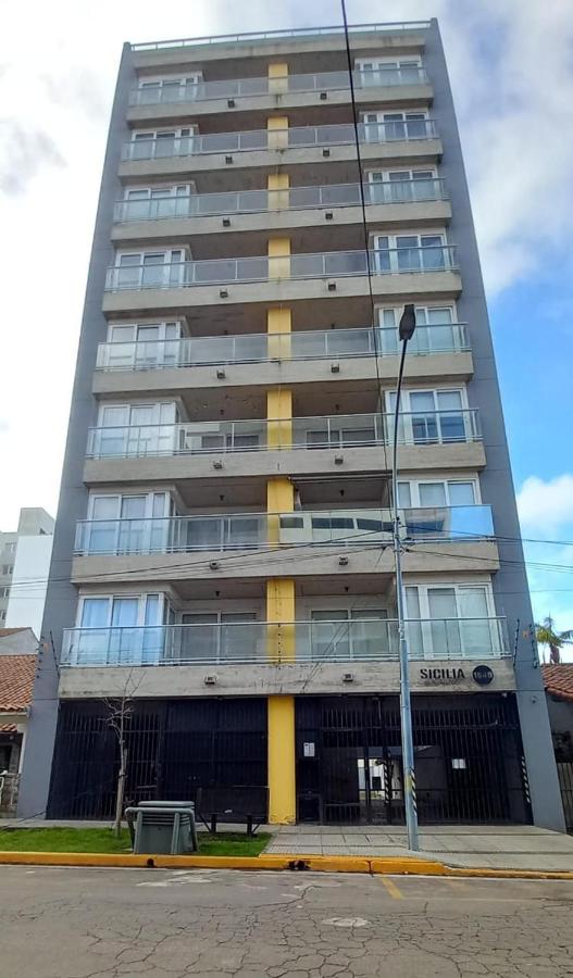 Chula Vista SICILIA - Depto 2 amb cochera, aire y parrilla con vista latera a mar en Punta Mogotes - B&B Mar del Plata