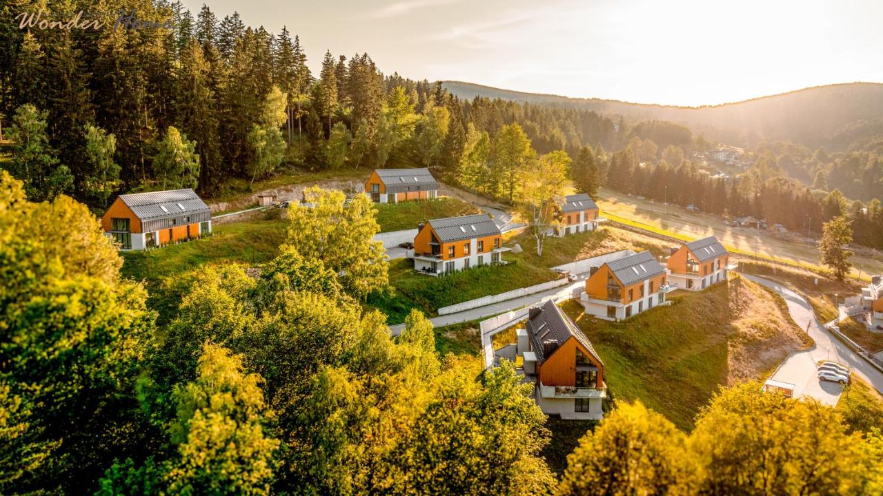 Wonder Home Myśliwska - Domki przy stoku Karpatka - na terenie kompleksu plac zabaw, zewnętrzna siłownia i sklep - Chambres d'hôtes Karpacz