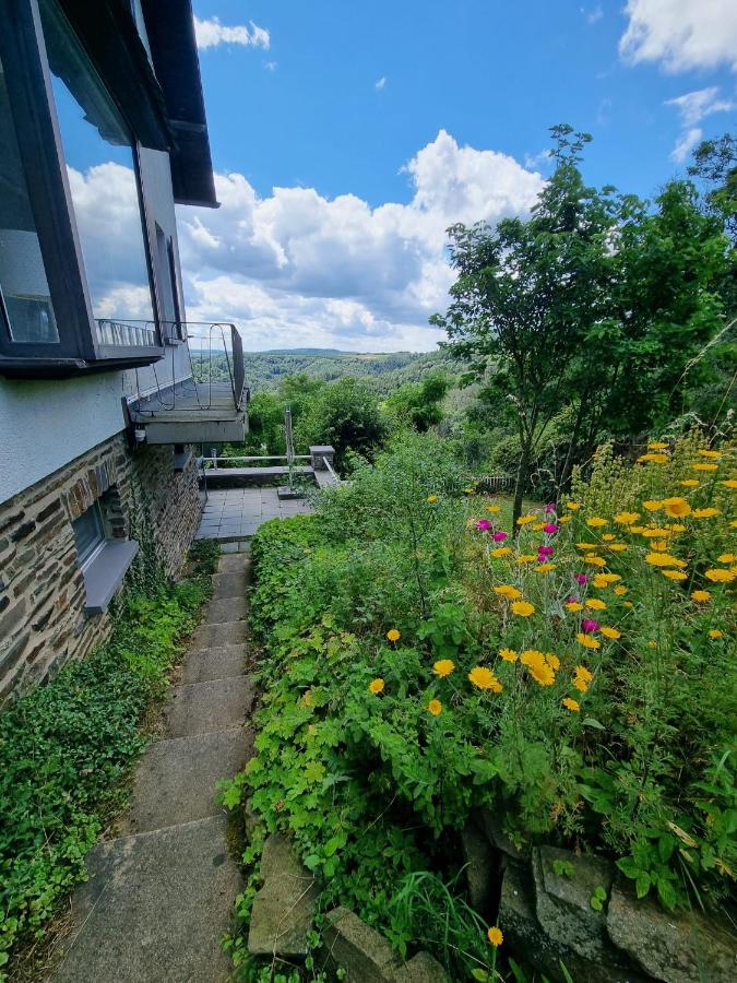 Manderscheid Ferienwohnung mit Weitblick - B&B