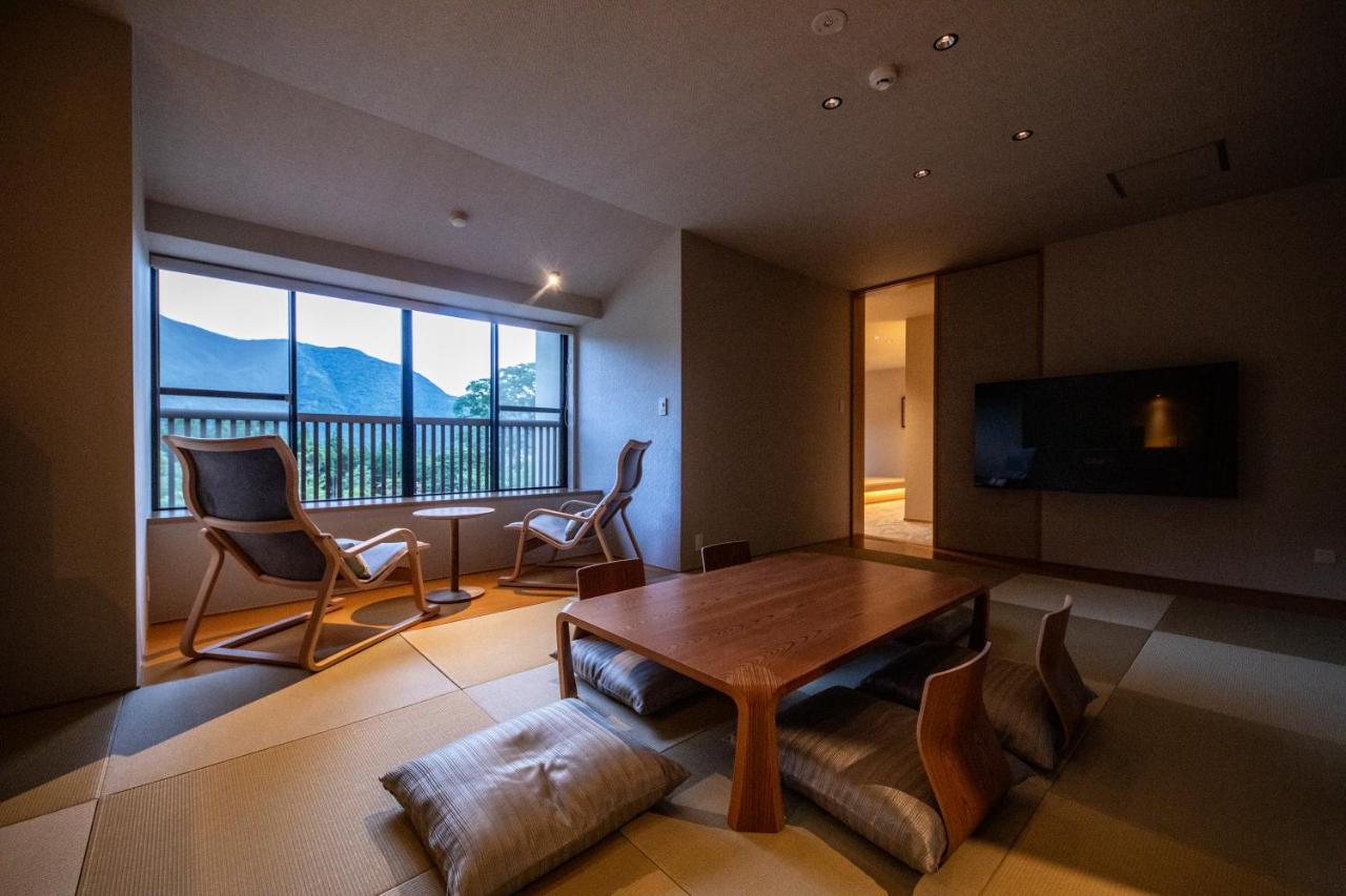 Suite with Mountain View