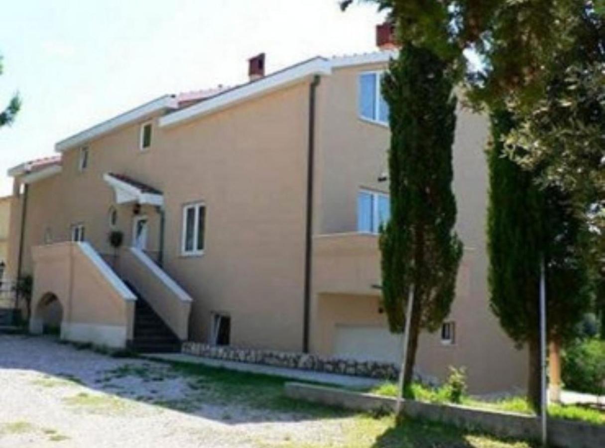 Appartement met 1 Slaapkamer en Balkon