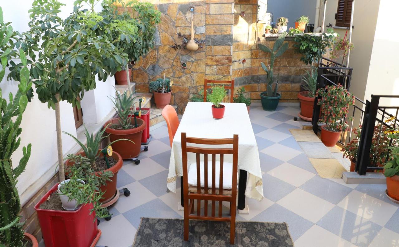 Guest House Veizaj Center - B&B Berat