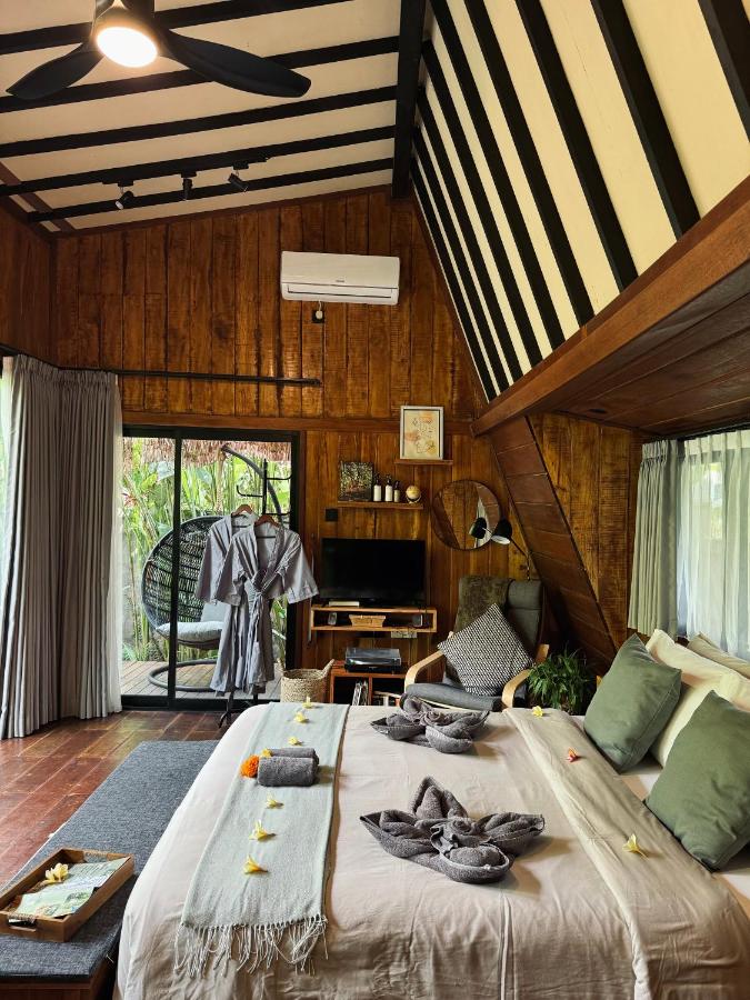 Chambre Lit Queen-Size - Vue sur Jardin
