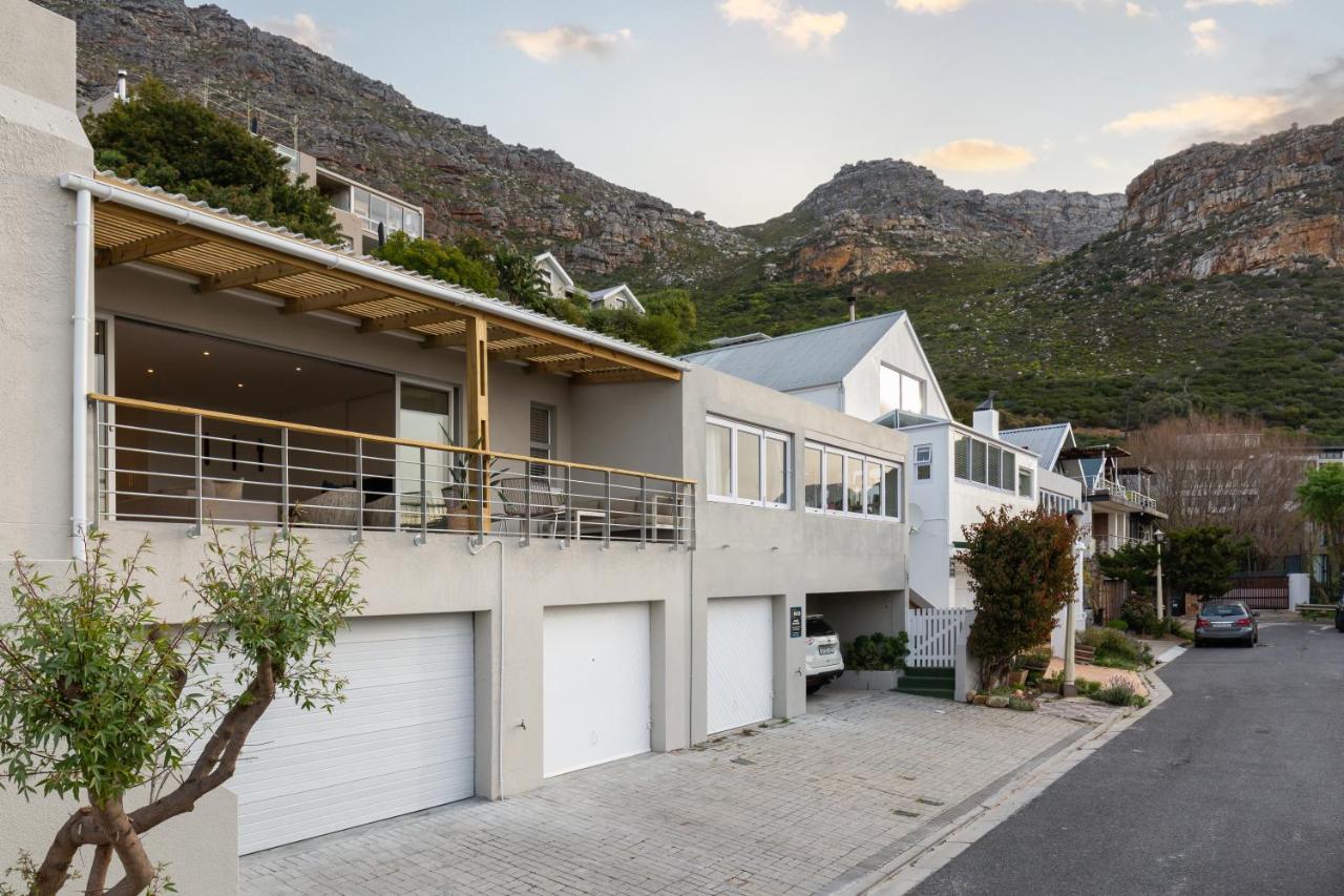 Lakeside Off-Grid exquisite views of Cape Town - Bed and Breakfast Kaapstad