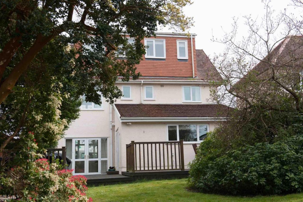 West Cross Mumbles Seaside Escape - 5 Bed House - B&B Swansea