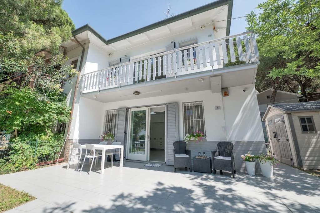 Halaveli Home - B&B Lido degli Estensi