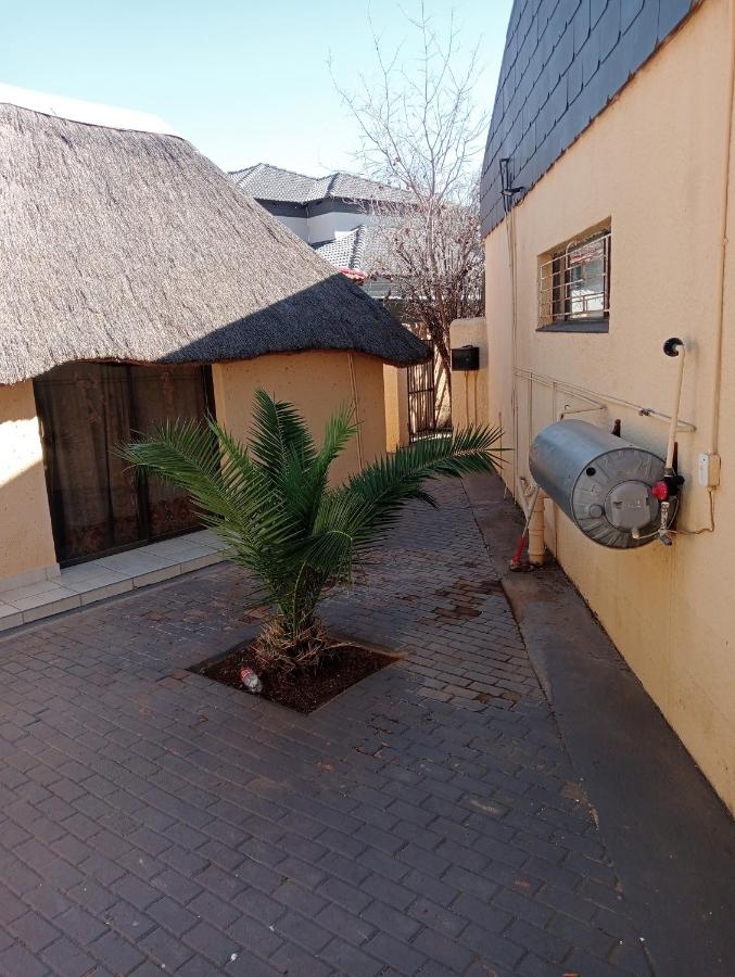 Dne Blue Sta - B&B Mafikeng