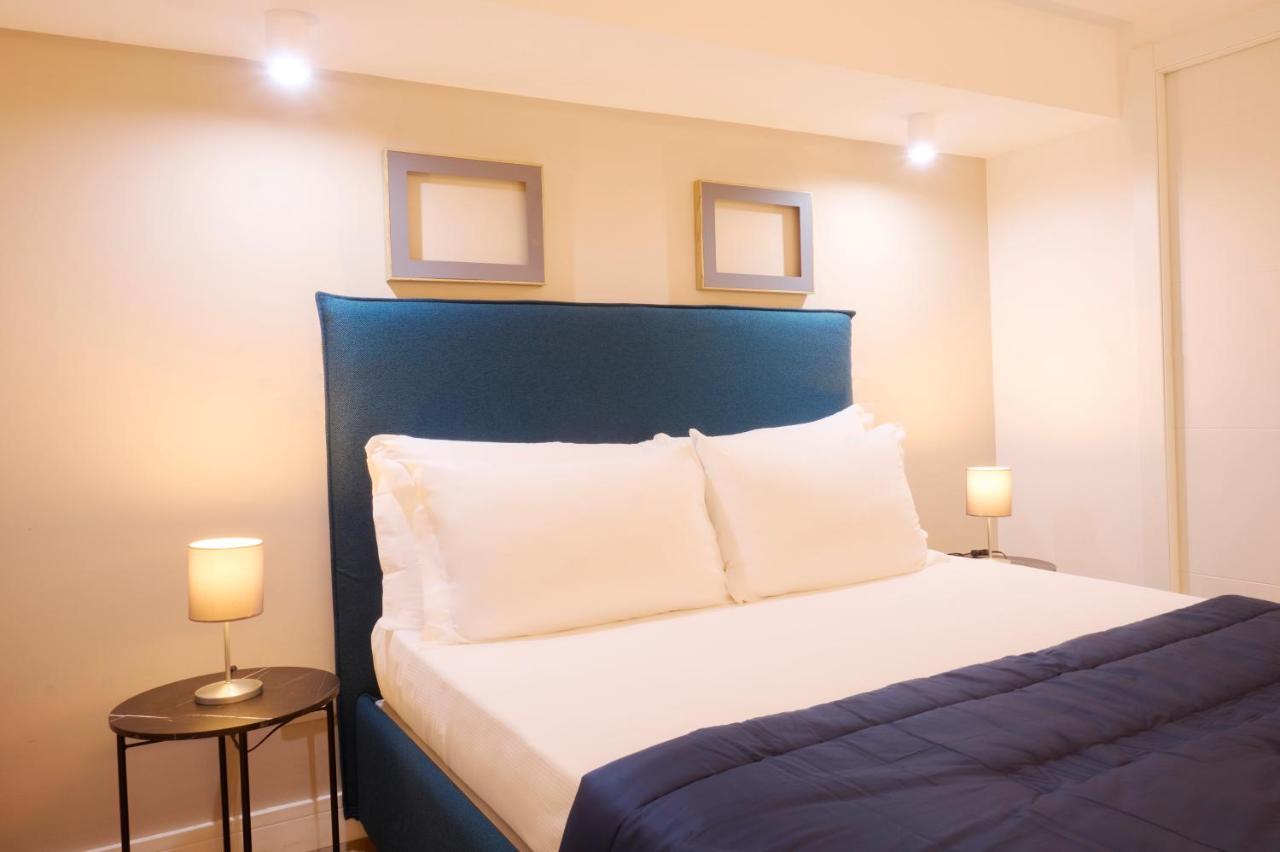Three-Bedroom Deluxe Apartment - Via Rosales 3