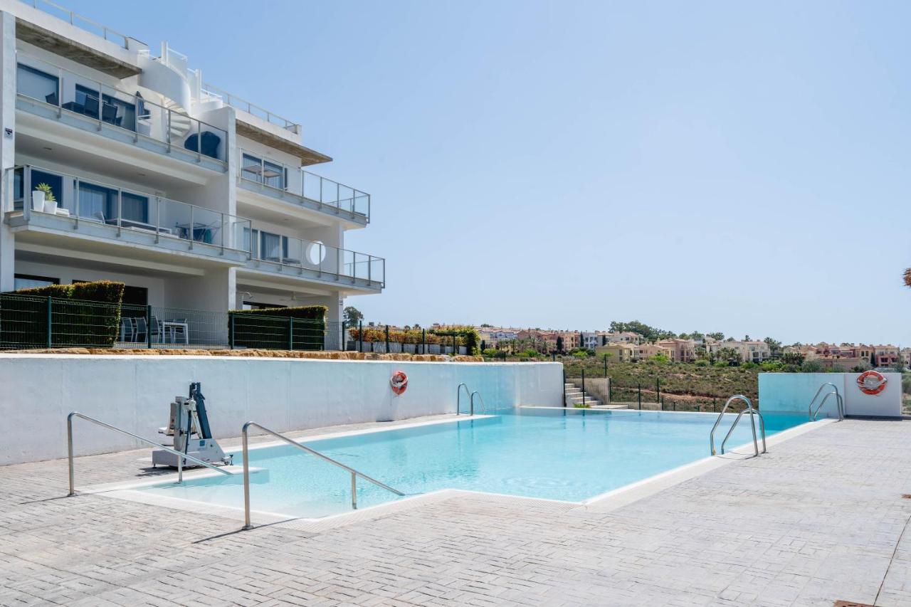 Three-Bedroom Apartment with Ocean View
