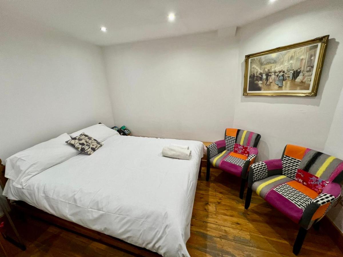 Double Room with Shared Bathroom