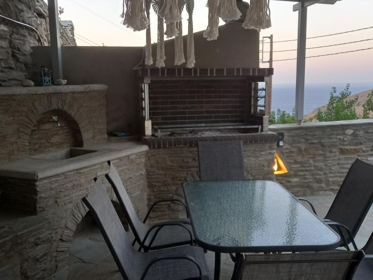 Dipotamata House SynetI - B&B