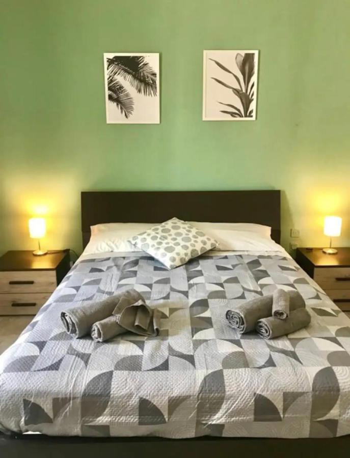 Three-Bedroom Apartment with Balcony