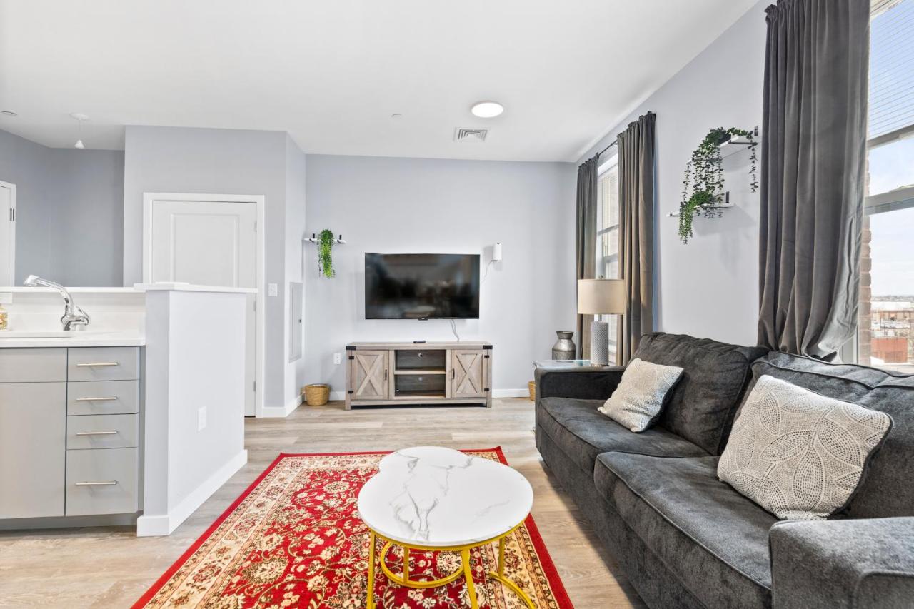 Furnished Apartments near Encore - B&B