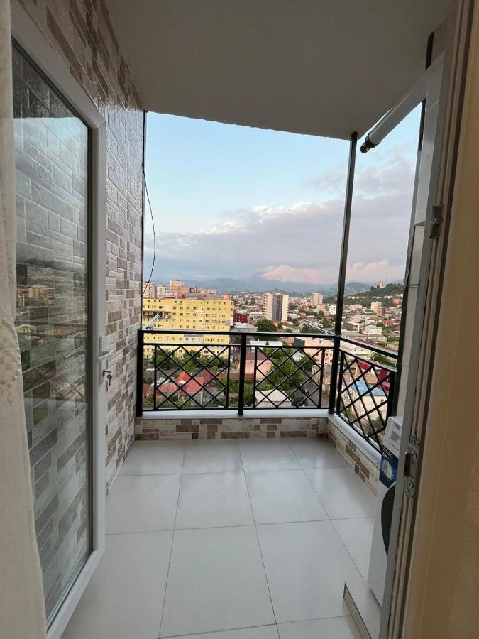 Sunrise Apartment Batumi - B&B