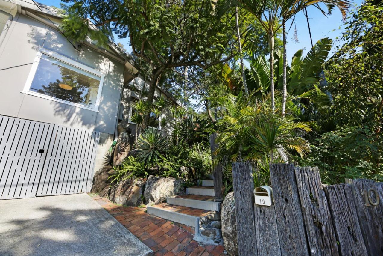 2-Bed Beach House in Burleigh Heads Amidst Nature - B&B